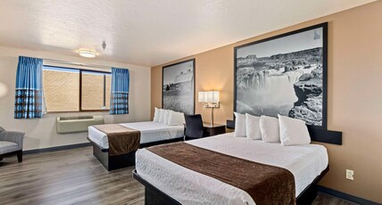 SureStay Hotel by Best Western Twin Falls Room Type - 2 Queen Beds, Non-Smoking, Larger Room, Microwave And Refrigerator, Flat Screen Television, Lounge C SureStay Hotel by Best Western Twin Falls Room Type - 2 Queen Beds, Non-Smoking, Larger Room, Microwave And Refrigerator, Flat Screen Television, Lounge C
