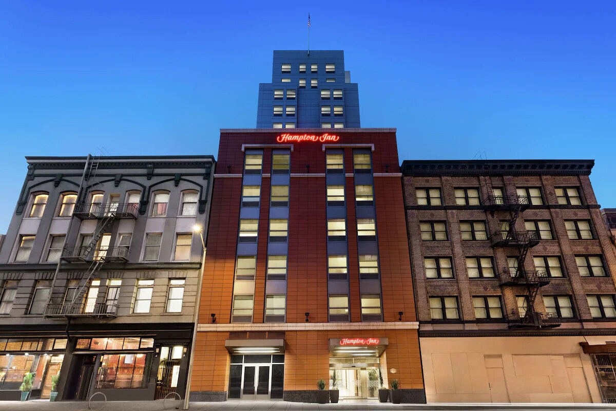 Hampton Inn San Francisco Downtown/Convention Center - Tap to explore photos