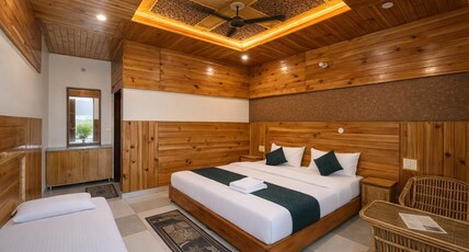 Mountain Shadow Homestay | Rooms & Restaurant Room Type - Standard Room