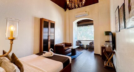 Gulf Hotel Colaba Room Type - Presidential Suite With Window