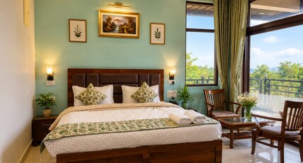 AASRA PARADISE HOTEL Room Type - Luxury Room with Private Balcony | Garden View AASRA PARADISE HOTEL Room Type - Luxury Room with Private Balcony | Garden View