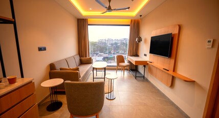 7 Apple Hotel Room Type - Suite Room