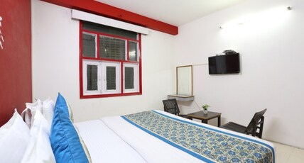 Hotel Classic(5 Min walking distance from Railway Stn) Room Type - Deluxe AC Room