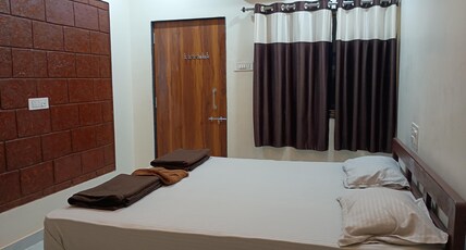 Jay Vinayak Residency Room Type - Deluxe Ac