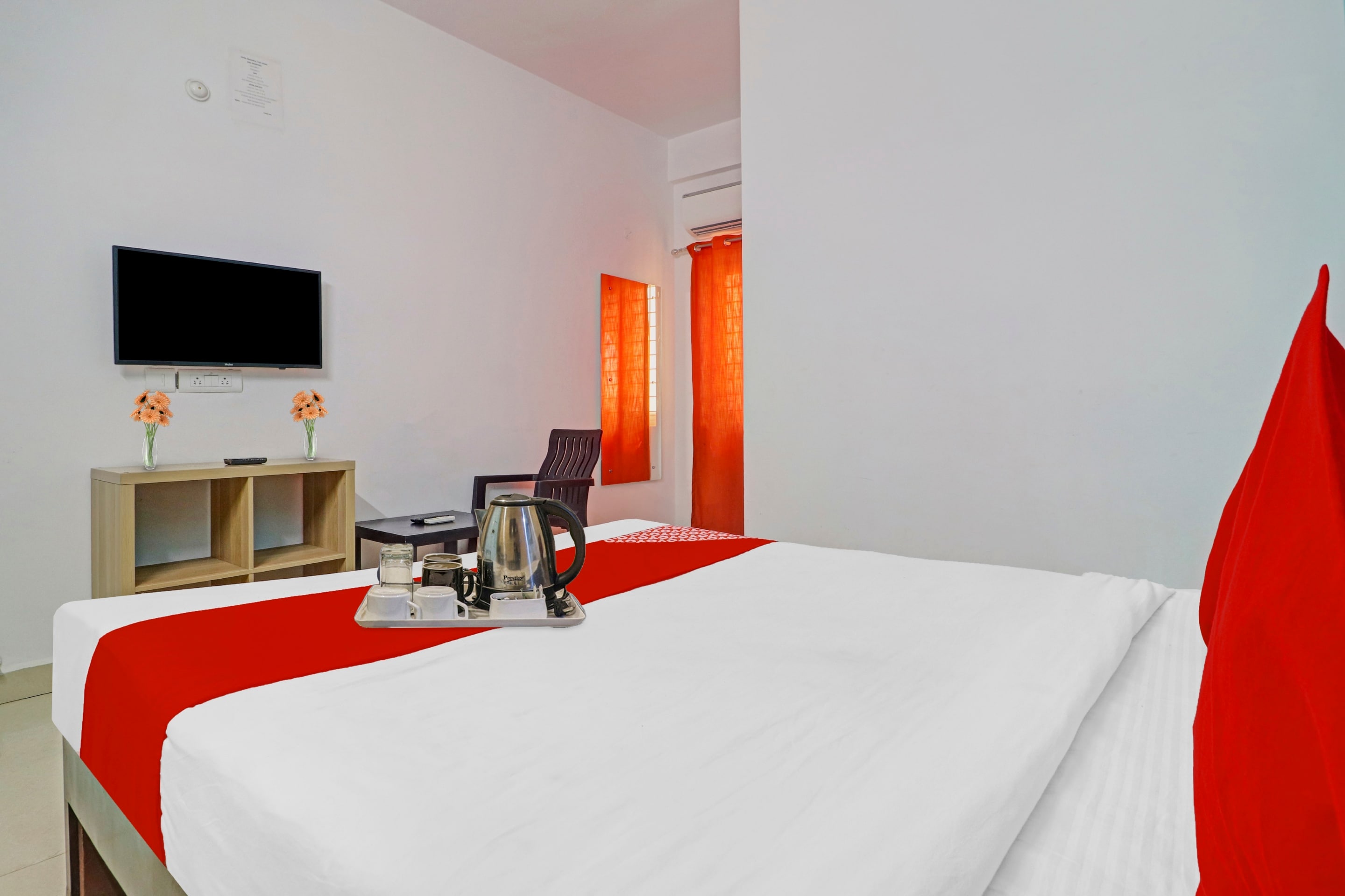 Hotel O AMRUTHA SPACES - Tap to explore photos