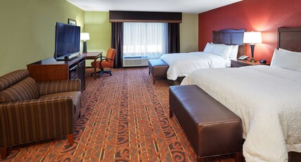 Hampton Inn & Suites by Hilton Milwaukee/Franklin Room Type - 2 QNS ACCESSIBLE W TUB NS