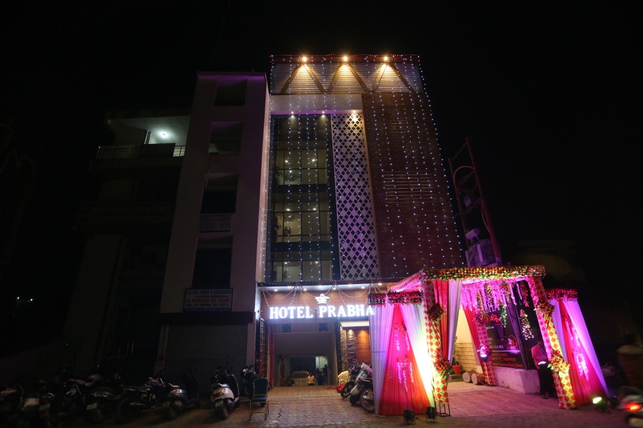 Hotel Prabha - Elite Chauraha near Police Line Ground - Tap to explore photos