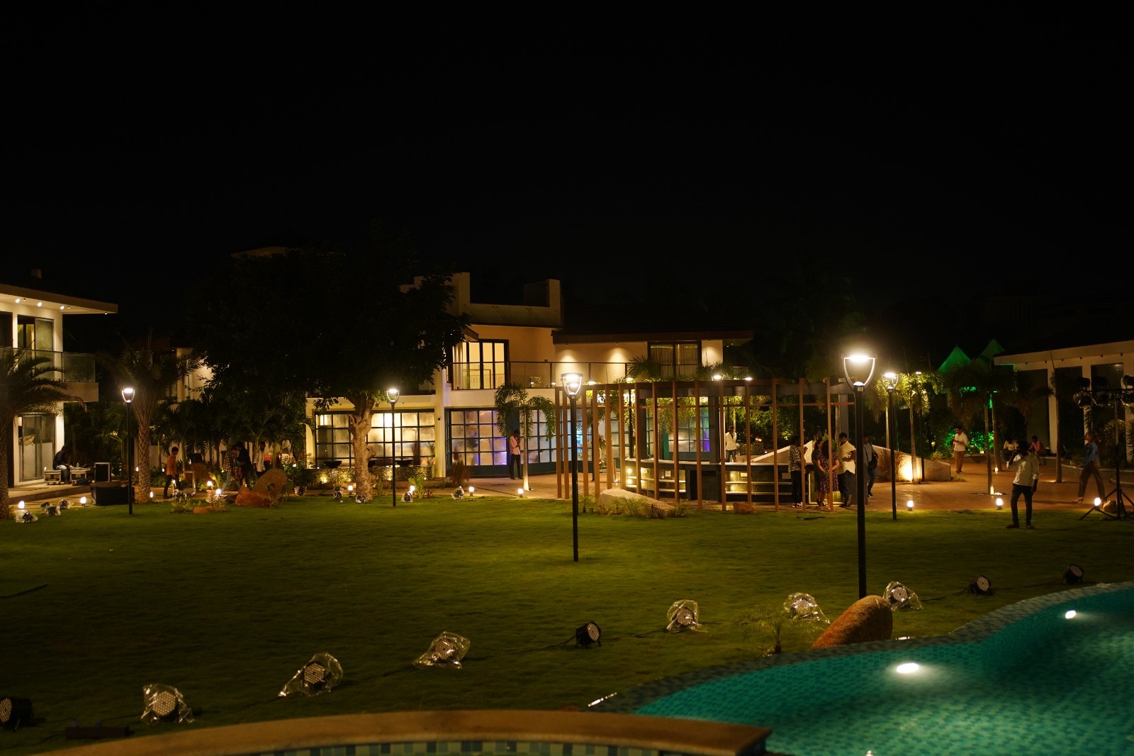 Shoreland Leisure Stays - Tap to explore photos