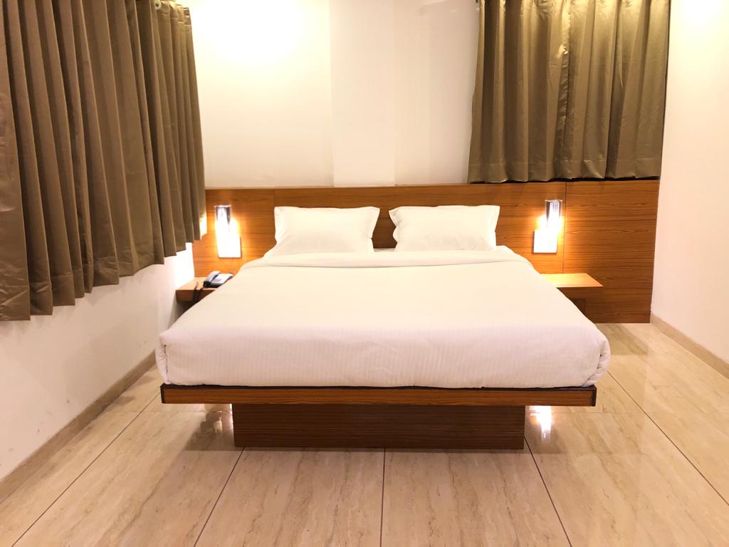 Hotel Bobby's (Solitaire International) - Tap to explore photos
