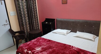 hotel Shri Radha krishna Palace Room Type - Non-AC deluxe room