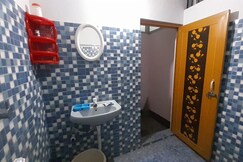 Athithi Homestay | Near By Shiv Dol Temple 