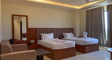 HOTEL ROYAL ASHOKA Room Type - DELUXE ROOM