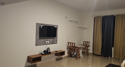 Hotel Vardaan Hills Room Type - 2 Bedroom Family Room with Balcony Hotel Vardaan Hills Room Type - 2 Bedroom Family Room with Balcony