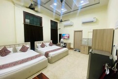 Photos of Handpicked Aashiyana Park Street||Luxury Stay||25C