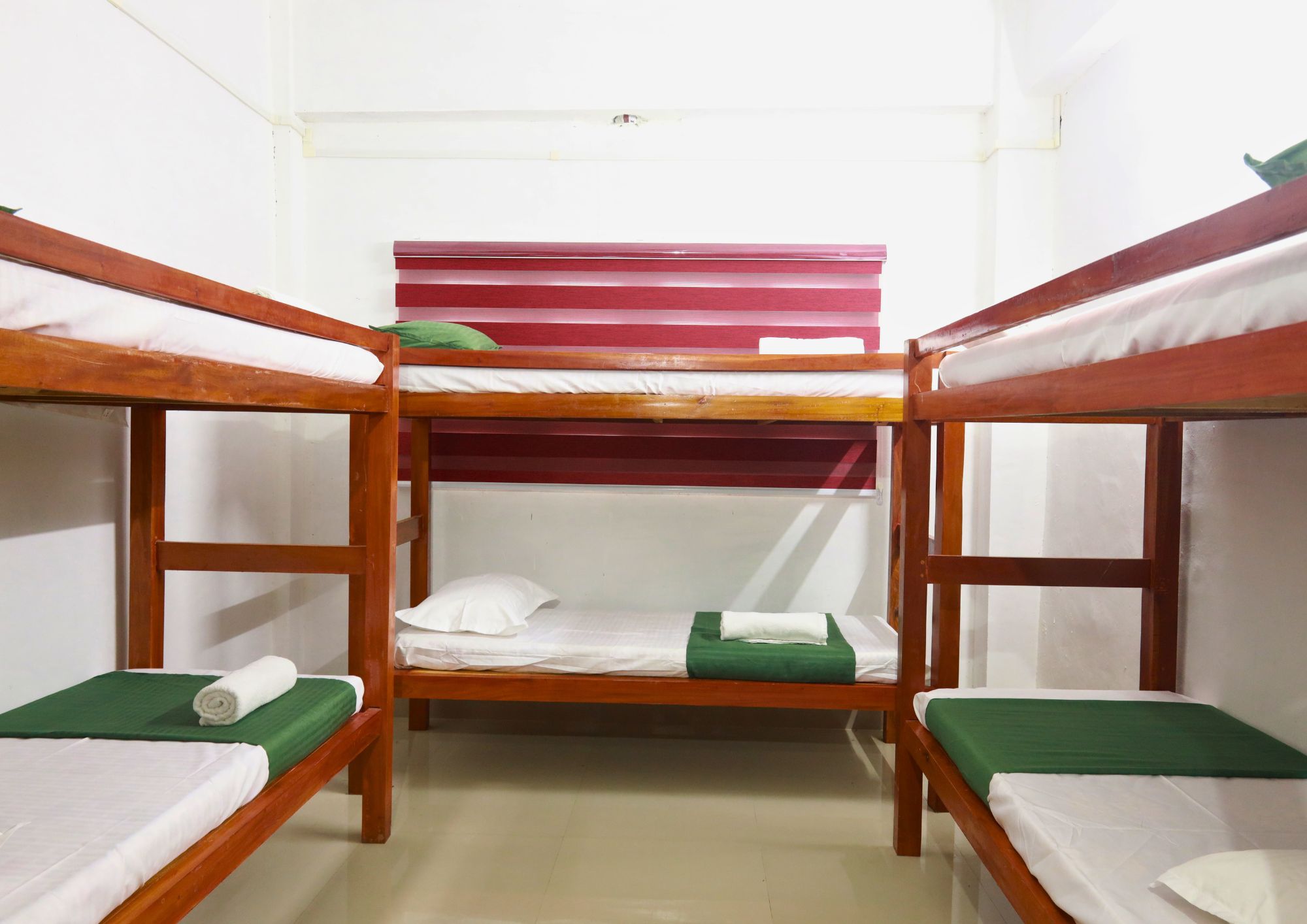Hills and Views Backpacker Hostel Thekkady - Tap to explore photos