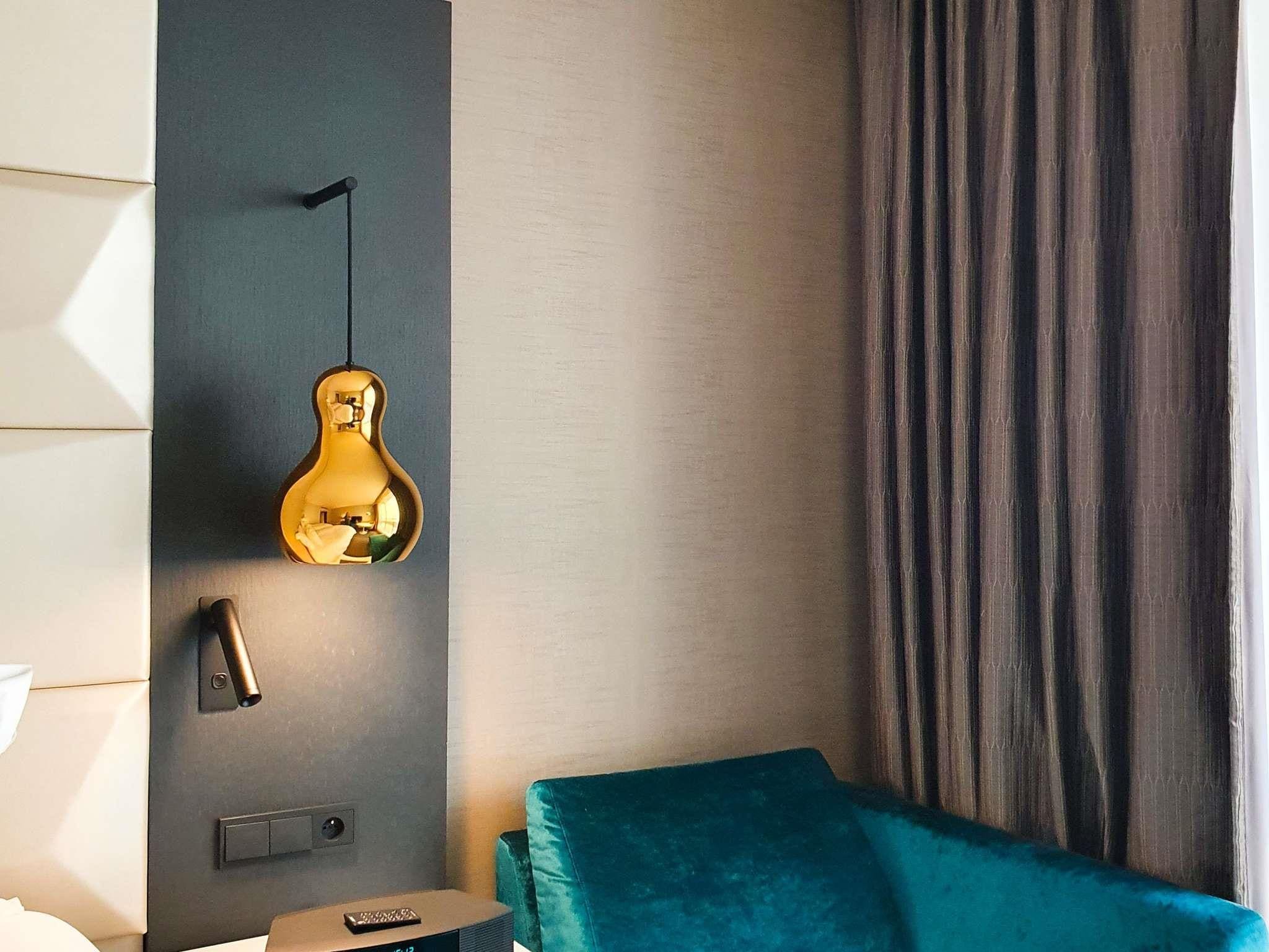 Sofitel Warsaw Victoria - Tap to explore photos