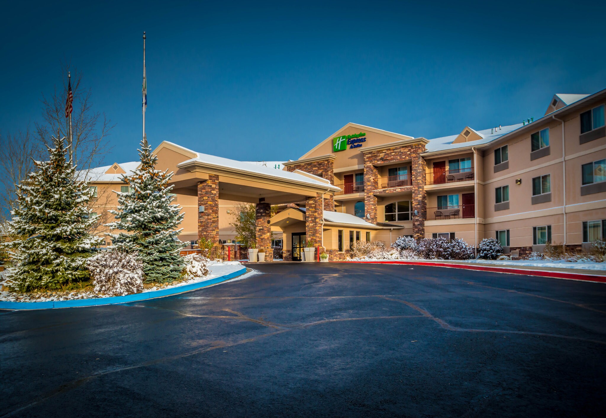 Holiday Inn Express Hotel & Suites Gunnison - Tap to explore photos