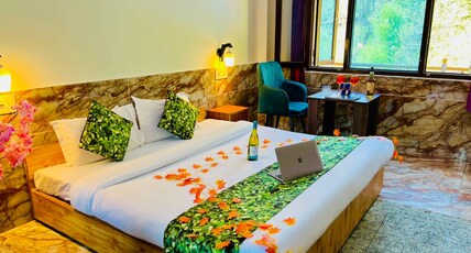 Brownie River View Room Type - Premium Room