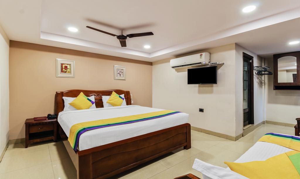 Hotel Padmini Elite - Tap to explore photos