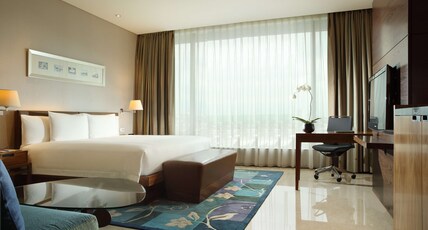 Hilton Bandung Room Type - KING PREMIUM ROOM