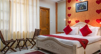 Ellays Dream Resort Room Type - Premium Room