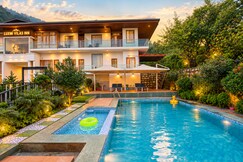 Luxmi Villas Inn