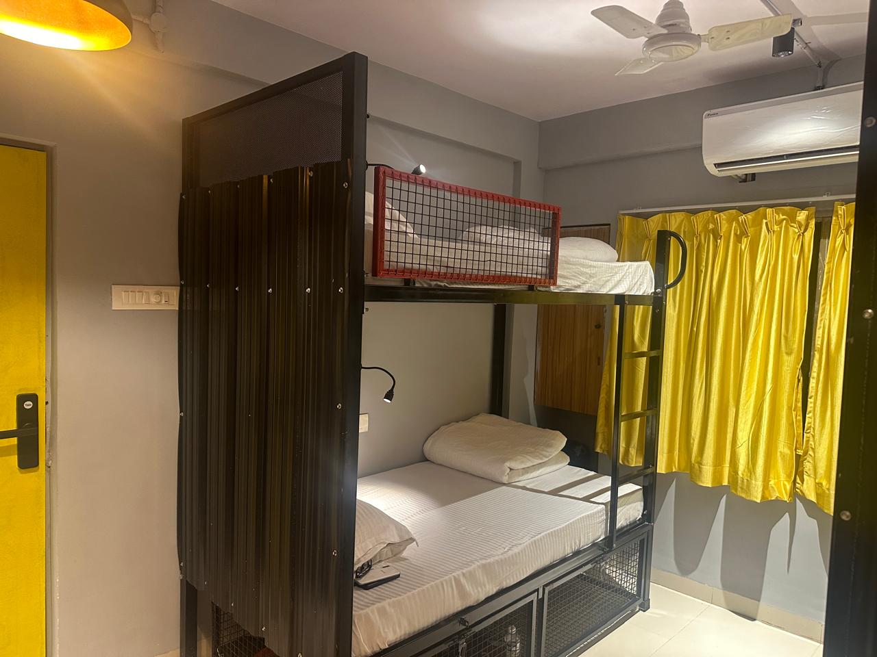 Travotown Hostel & Co-Work - Tap to explore photos
