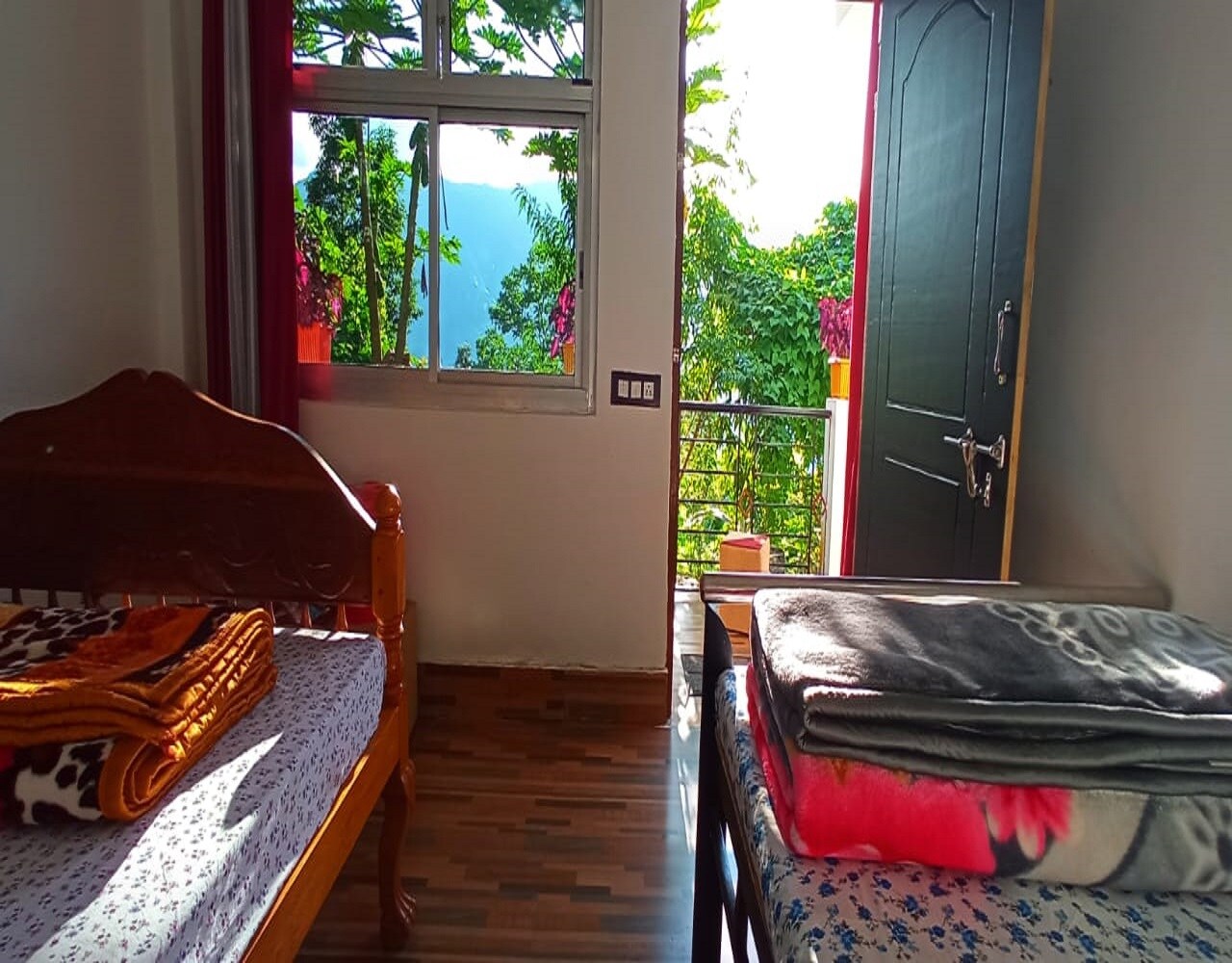 Hotel Himdeep - Tap to explore photos