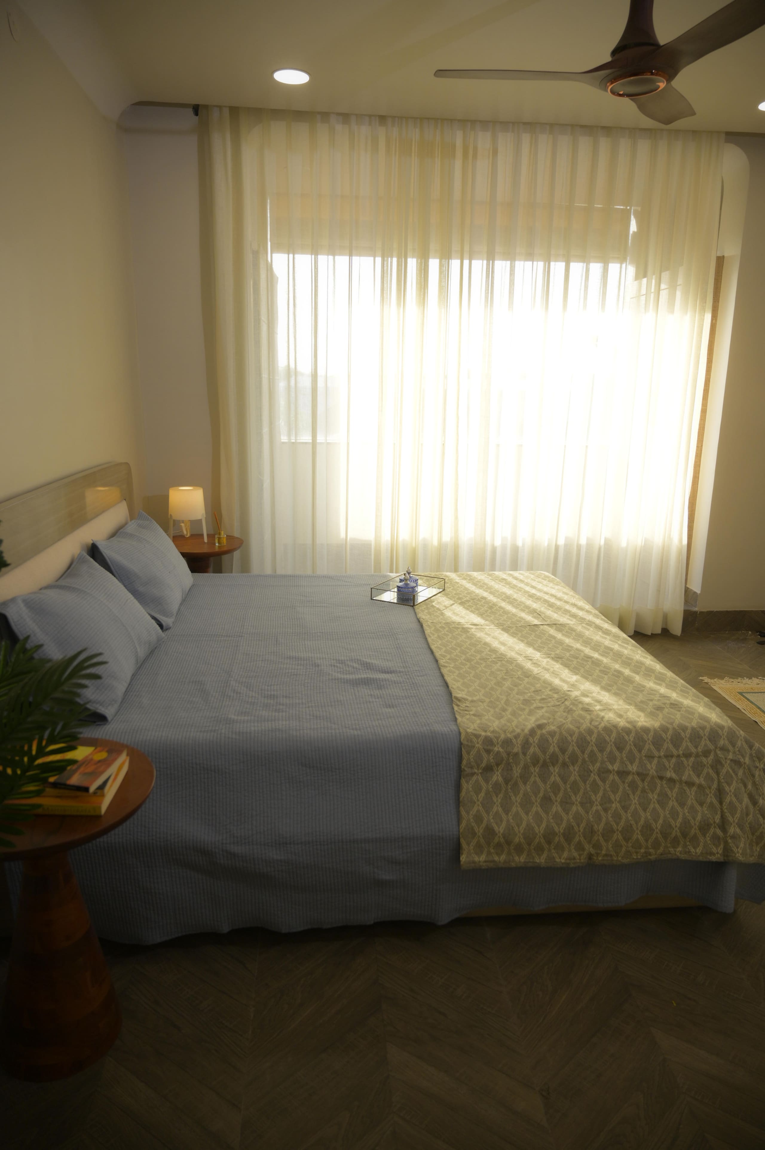 Somewhere in Jaipur, Spacious 2BHK w skylight terrace behind airport - Tap to explore photos