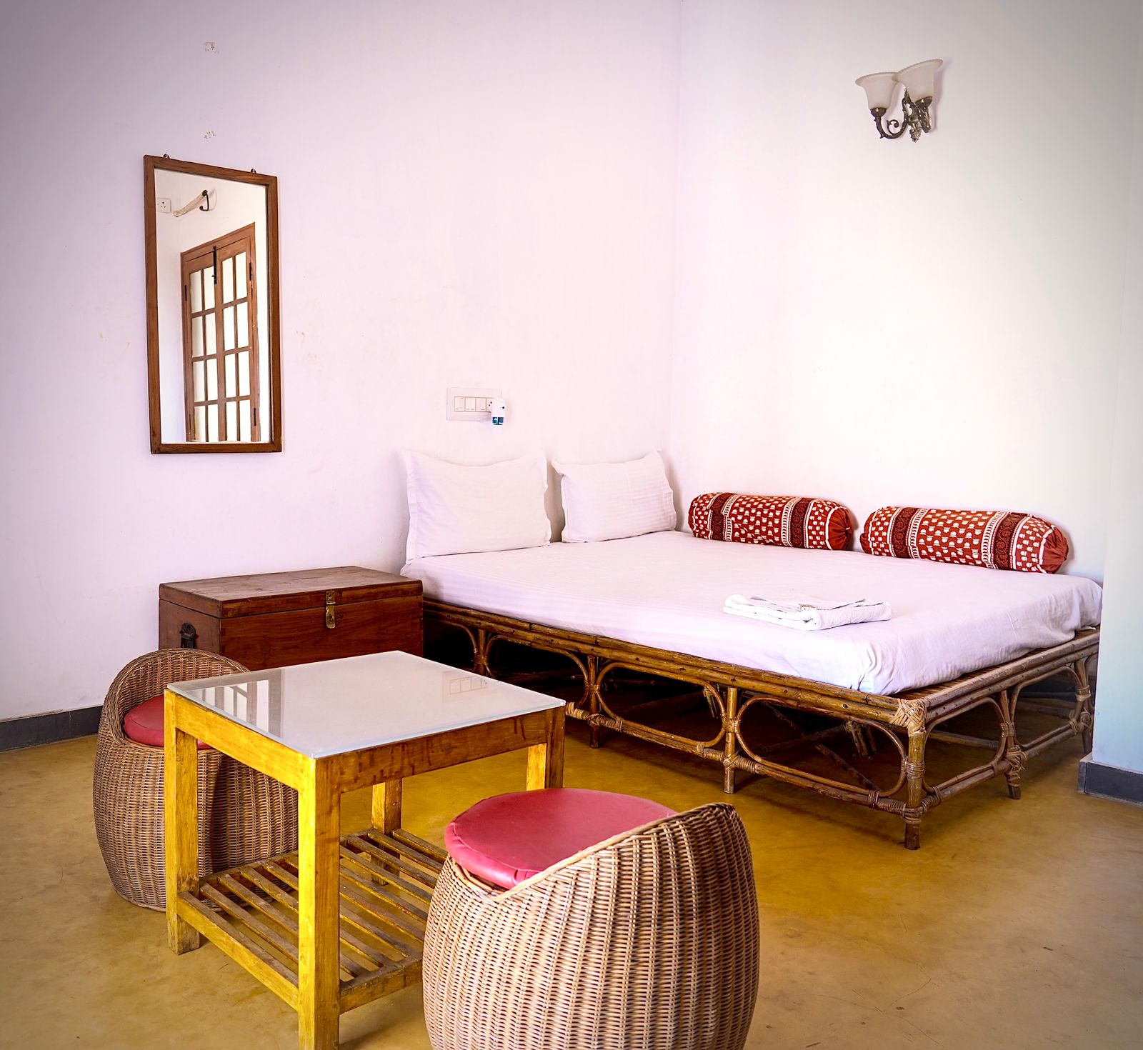 French Rivera Pondicherry - Tap to explore photos