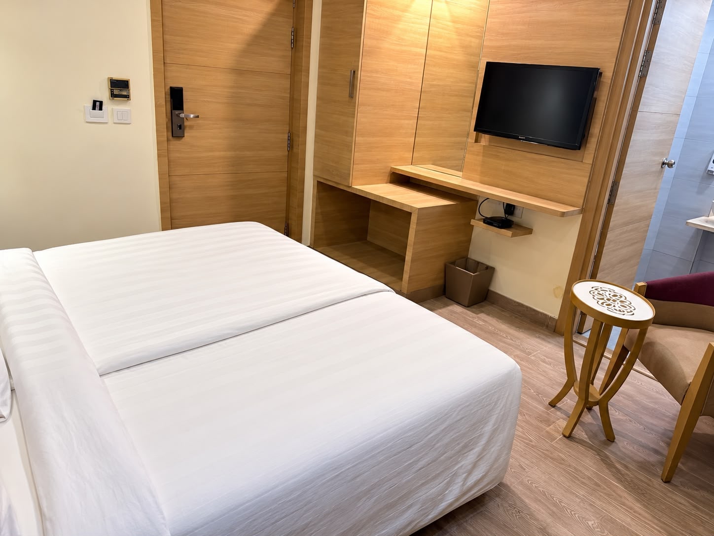 HOTEL PARADISE INN AGRA - Tap to explore photos
