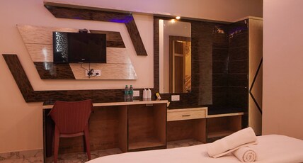 M SQUARE SEA VIEW RESORT Room Type - SUPER DELUXE with Balcony Sea View