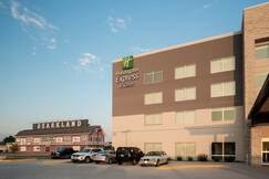 Holiday Inn Express & Suites KINGDOM CITY