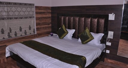Ekam Lodge | Lake & Mountain View Room Type - Double Bed ( No View )