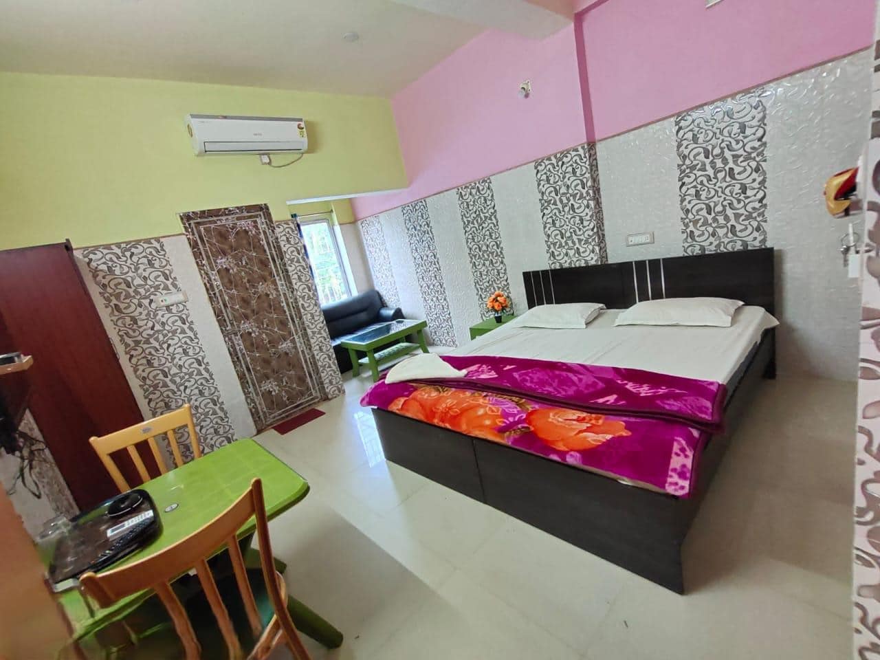 Dulung Guest House - Tap to explore photos