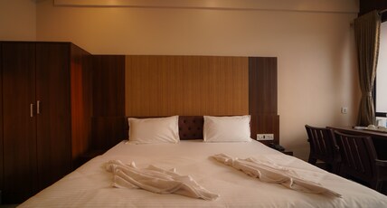 Hotel New Sagar Priya Room Type - Deluxe Room Ground Floor