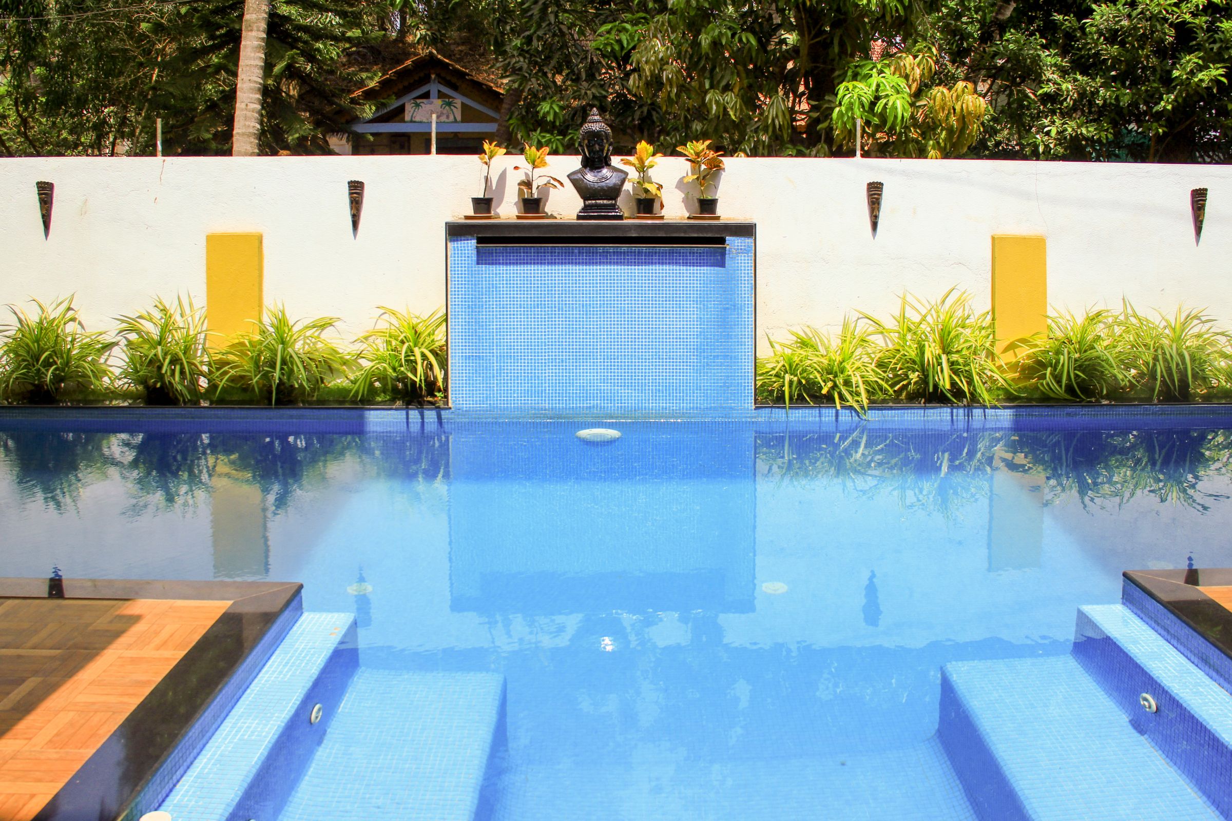 CALANGUTE PRINGLE 6BHK PVT POOL VILLA - Tap to explore photos