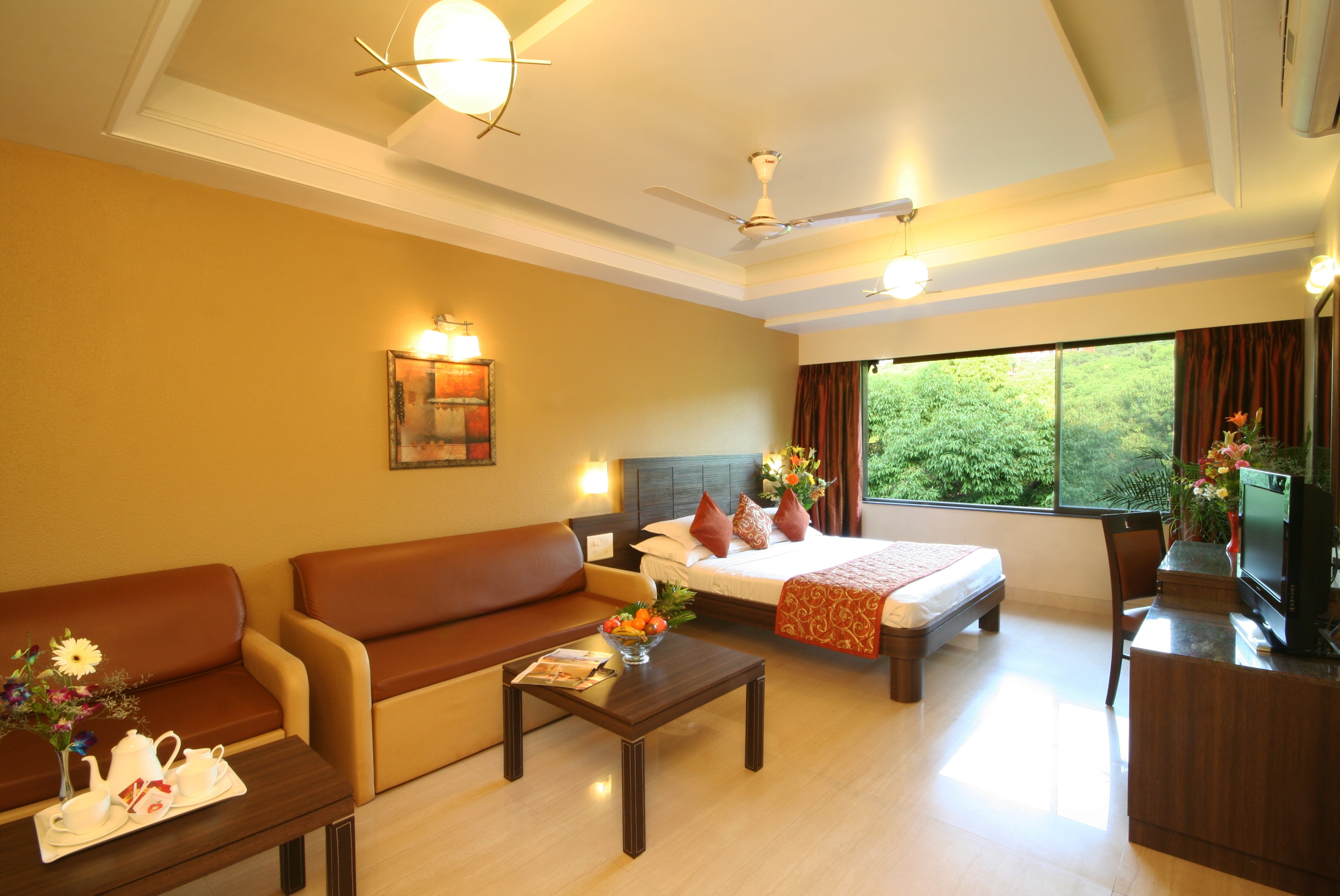 Hotel Saket Plaza (Pure Veg), Mahabaleshwar - Tap to explore photos