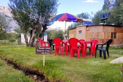 Cottage Green Willow | Valley-view Room