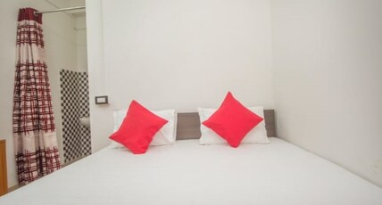 HOTEL GODAVARI Room Type - AC Deluxe Room
