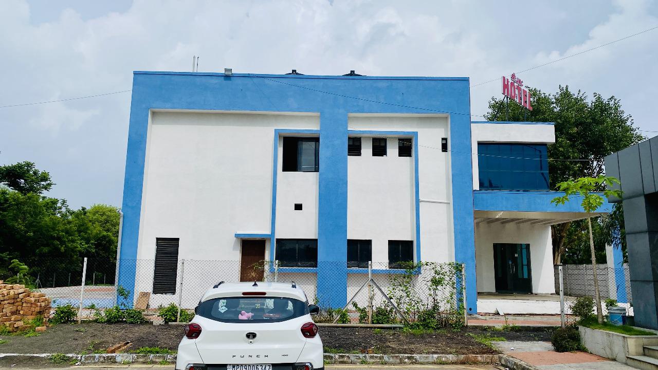 Hotel Riddhima Palace SEZ,Pithampur. - Tap to explore photos