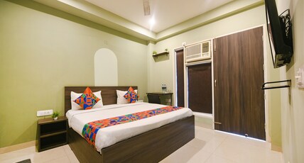 Via Alpha Room Type - Deluxe Room