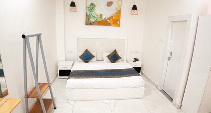 Trippme Rishikesh - Boutique Hostel, Tapovan Room Type - Deluxe AC Room with Ensuite Bathroom