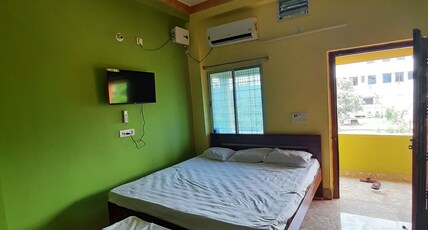 The Green Residency Room Type - NON AC Deluxe Room