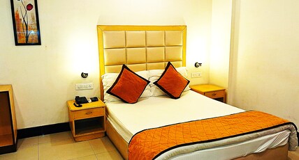 Hotel Chanakya Inn Room Type - Deluxe Room