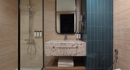 voco BEIRUT CENTRAL DISTRICT Room Type - 1 King Deluxe City View