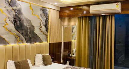 Omaxe new hazratganj Room Type - Tha Casa vouge