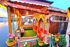 Address of king of kings group of houseboat