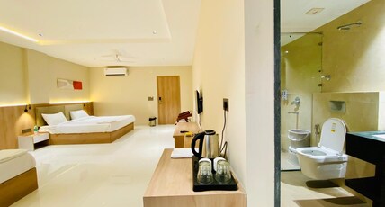 HOTEL SHRI KRISHNA UJJAIN Room Type - FAMILY ROOM QUAD SHARING