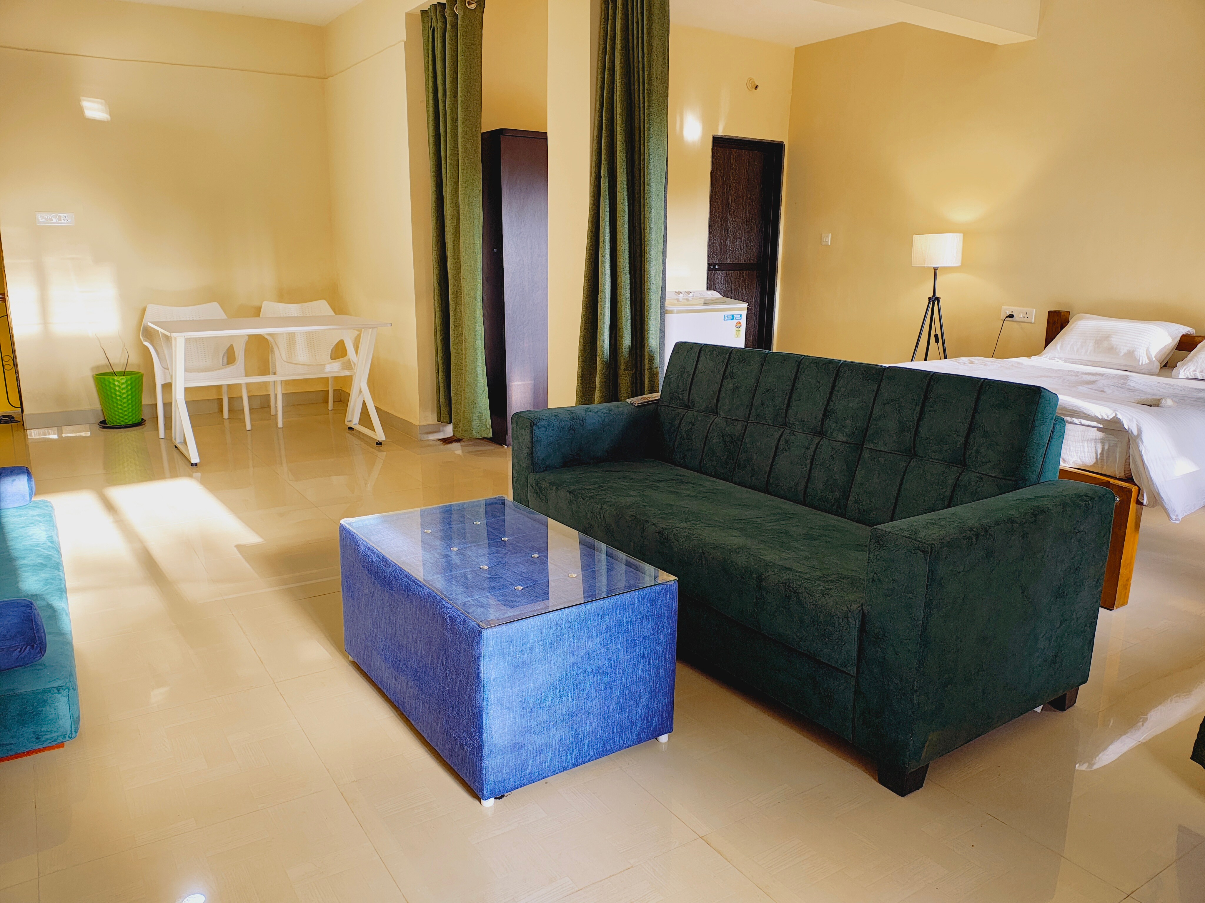 Rajbag Residency Guest House - Tap to explore photos